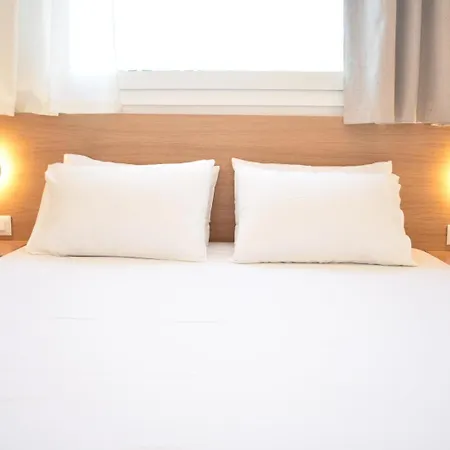 Xenios Zeus 1 Koróni