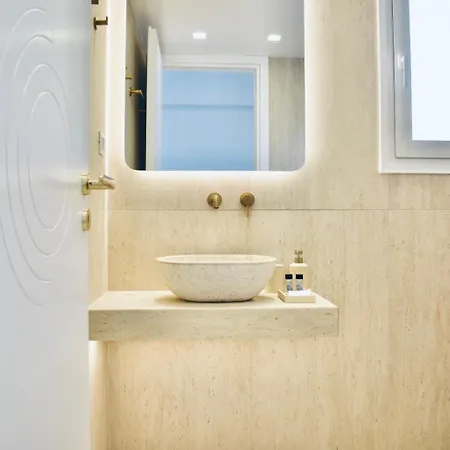 Xenios Zeus 1 Koróni