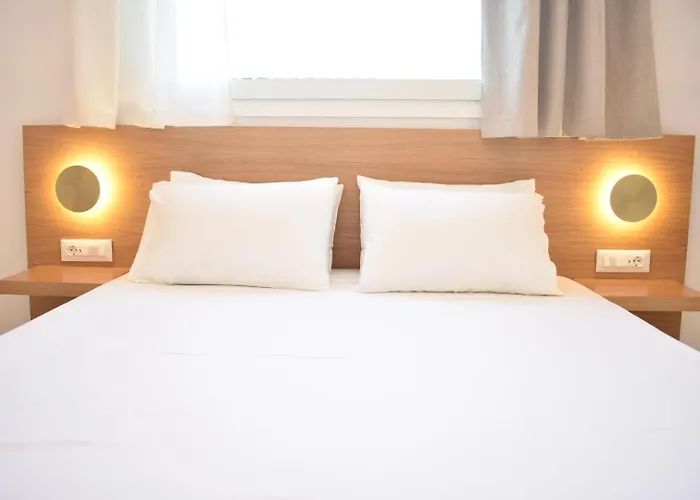 Xenios Zeus 1 Koróni